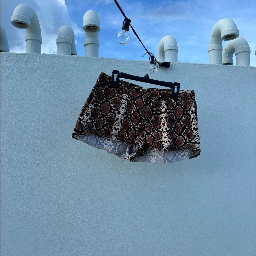 Brown Snake Print Women's micro shorts